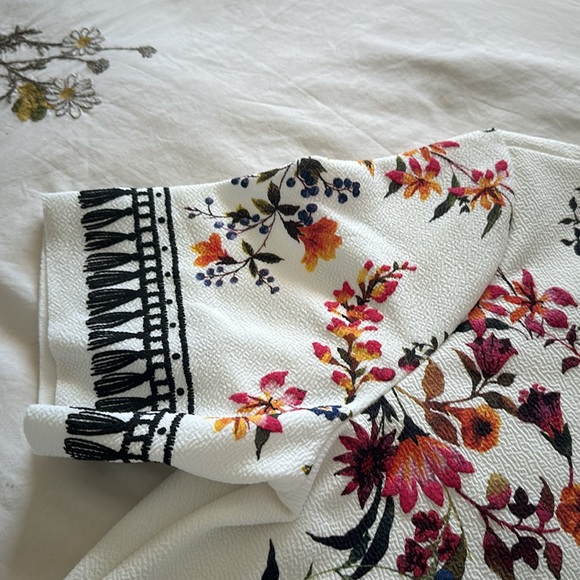 Spring inspired tunic - Picture 4 of 5